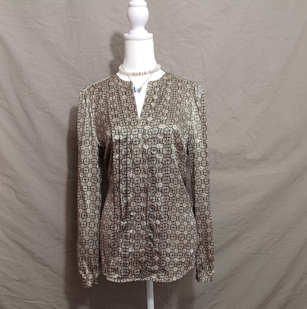 Elegant Black and White Women's Top